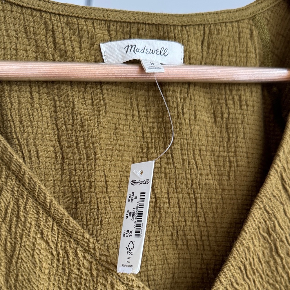 Madewell Olive V-Neck Ruched Short Sleeve Top - Picture 2 of 3